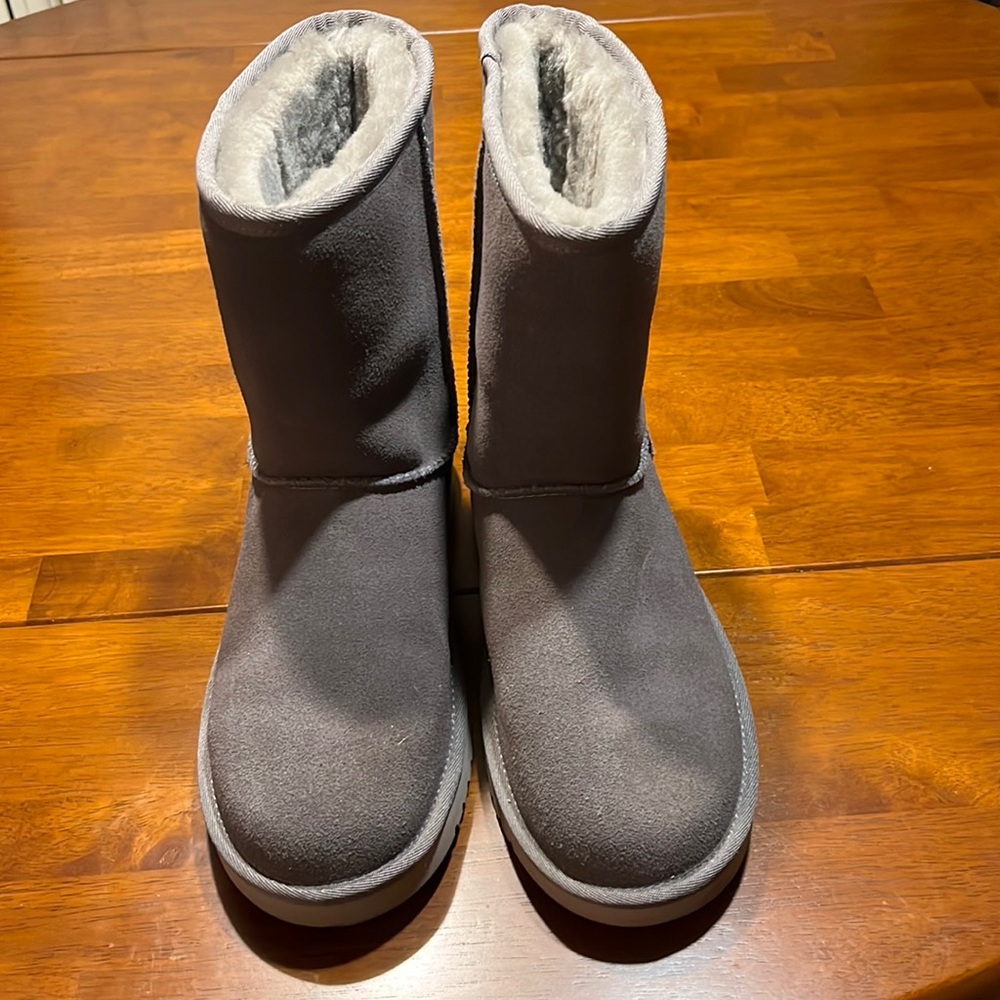 Koolaburra by UGG gray boots